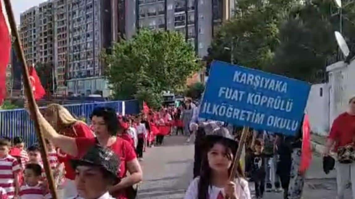 23 Nisan Ulusal Egemenlik ve Çocuk Bayramında Kortej Yürüyüşü 